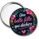 Miroir de poche - une belle fille qui déchire