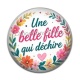 Cabochon Résine - une belle fille qui déchire