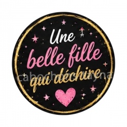 une belle fille qui déchire