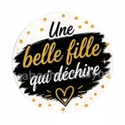 une belle fille qui déchire