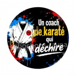 un coach de karaté qui déchire