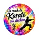 un coach de karaté qui déchire