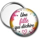 Miroir de poche - une fille qui déchire