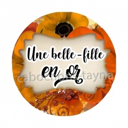 une belle fille en or