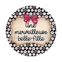 une merveilleuse belle fille