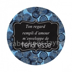 ton regard rempli d'amour m'enveloppe de tendresse