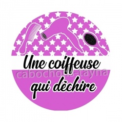 une coiffeuse qui déchire