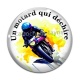 Cabochon Verre - un motard qui déchire