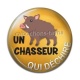 Cabochon Résine - un chasseur qui déchire