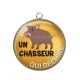 Pendentif Cabochon Argent - un chasseur qui déchire