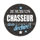 un chasseur qui déchire
