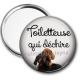 Miroir de poche - toiletteuse qui déchire