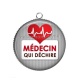 Pendentif Cabochon Argent - médecin qui déchire