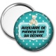 Miroir de poche - auxiliaire de puériculture qui déchire