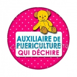 auxiliaire de puériculture qui déchire