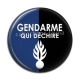 Cabochon Résine - gendarme qui déchire
