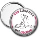 Miroir de poche - une étiopathe qui déchire
