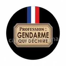 gendarme qui déchire