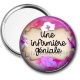 Miroir de poche - une infirmière géniale