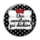 Cabochon Verre - une secrétaire qui déchire