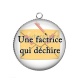 Pendentif Cabochon Argent - une factrice qui déchire