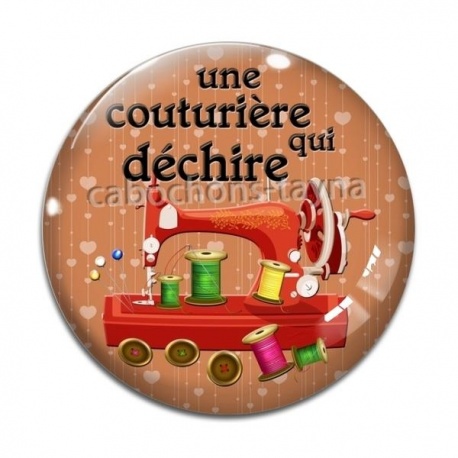 Cabochon Verre - une couturière qui déchire