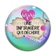 Cabochon Verre - une infirmière qui déchire