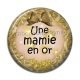 Cabochon Résine - une mamie en or