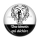 Cabochon Résine - une témoin qui déchire