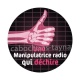une manipulatrice radio qui déchire