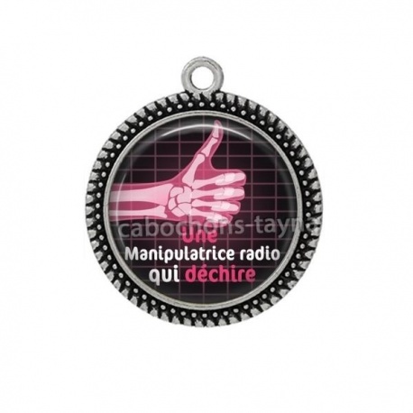 Pendentif Cabochon Argent - une manipulatrice radio qui déchire