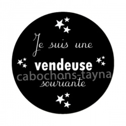 je suis une vendeuse souriante