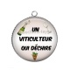 Pendentif Cabochon Argent - un viticulteur qui déchire