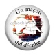 Cabochon Résine - un maçon qui déchire