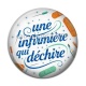Cabochon Résine - une infirmière qui déchire