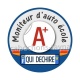 moniteur d'auto école qui déchire