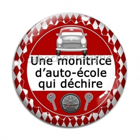 Cabochon Verre - une monitrice d'auto école qui déchire