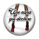 Cabochon Résine - une nana qui déchire