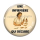 Cabochon Verre - une infirmière qui déchire