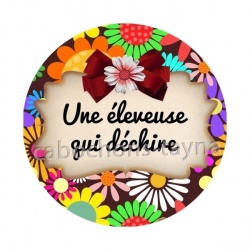 une éleveuse qui déchire