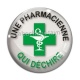 Cabochon Verre - une pharmacienne qui déchire