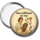 Miroir de poche - une coiffeuse au top