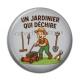Cabochon Résine - un jardinier qui déchire