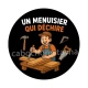 un menuisier qui déchire