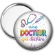 Miroir de poche - une docteur qui déchire