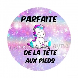 parfaite de la tête aux pieds