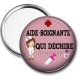 Miroir de poche - aide soignante qui déchire