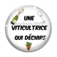 Cabochon Verre - une viticultrice qui déchire