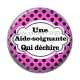 Cabochon Résine - une aide soignante qui déchire