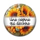 Cabochon Résine - une copine qui déchire